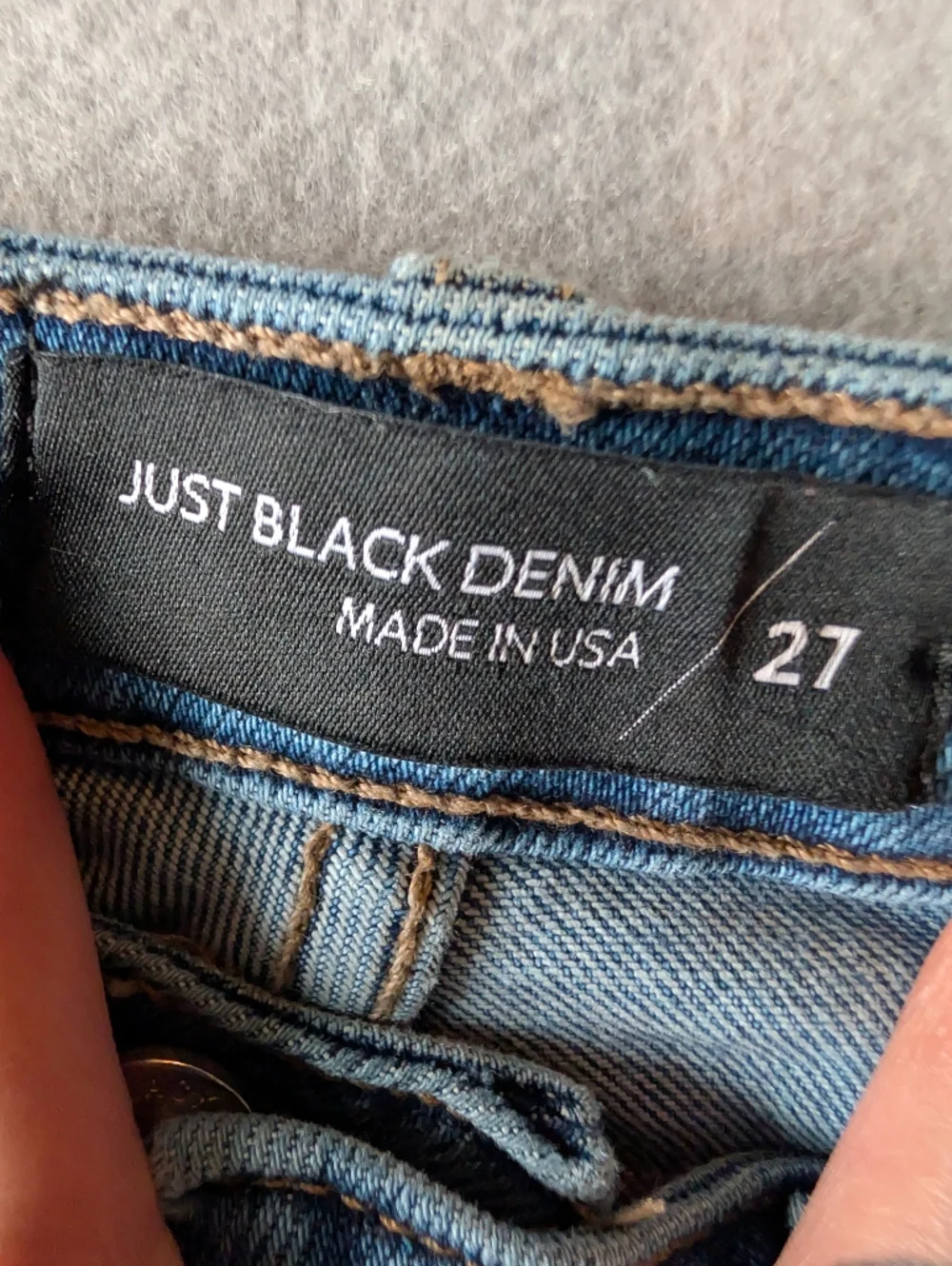Just Black Denim High Rise Skinny Jeans with Distressed Ankle Hems Sz 27 25